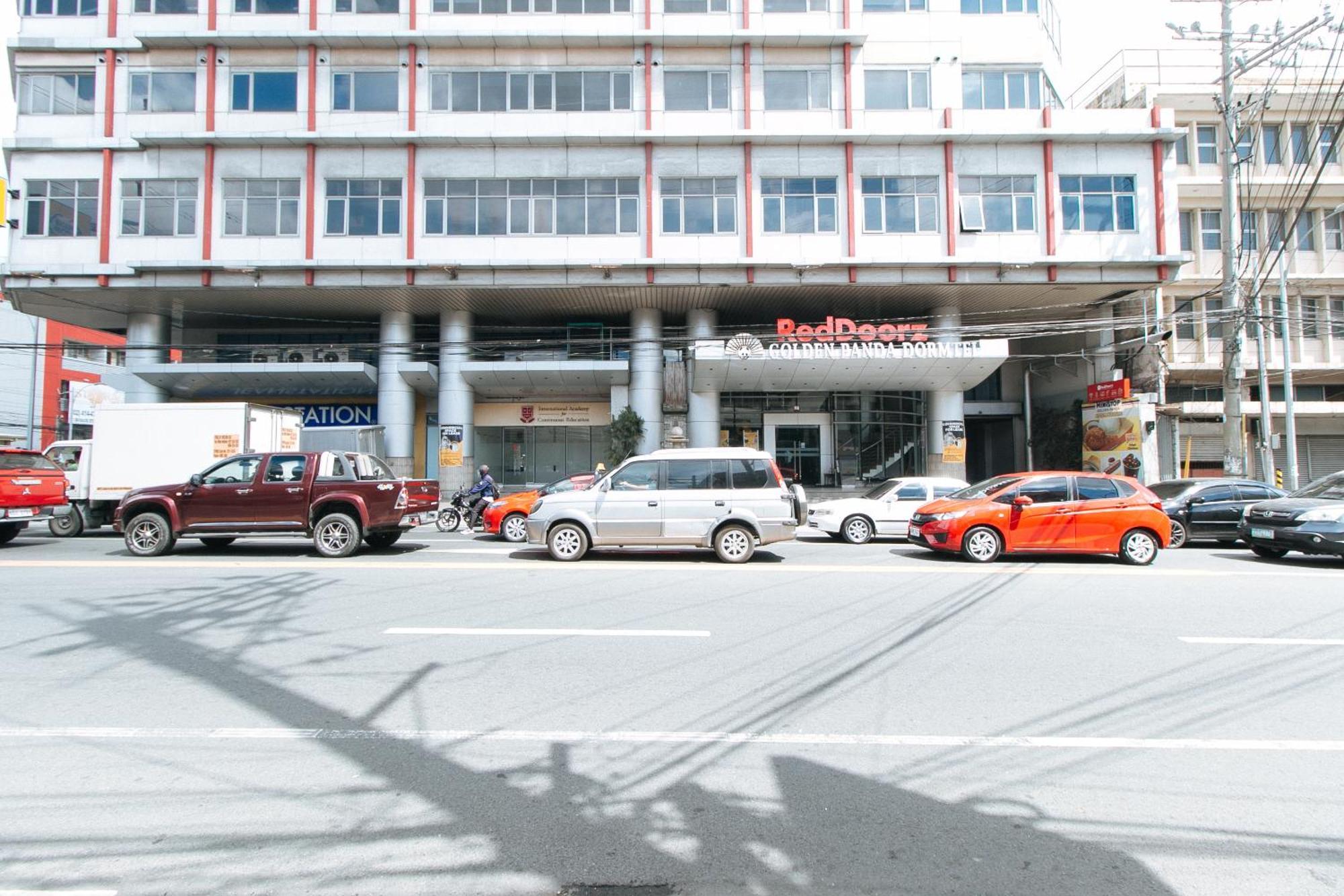 Reddoorz Plus @ E Rodriguez Corner Banawe เกซอนซิตี้ ภายนอก รูปภาพ